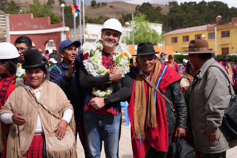 Gobierno nacional da inicio a la construcción del Sistema de Alcantarillado Sanitario y la Planta de Tratamiento de Aguas Residuales en Huarina