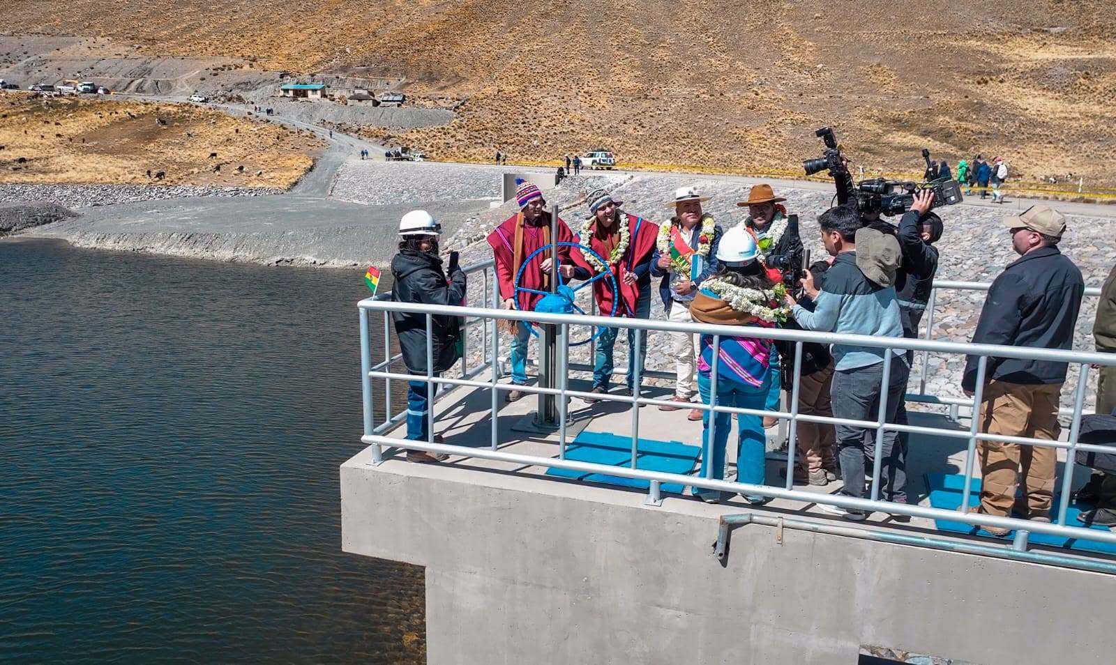 El Gobierno nacional entrega la presa Taypichaca para garantizar el suministro de agua a 846 mil habitantes en tres municipios de La Paz