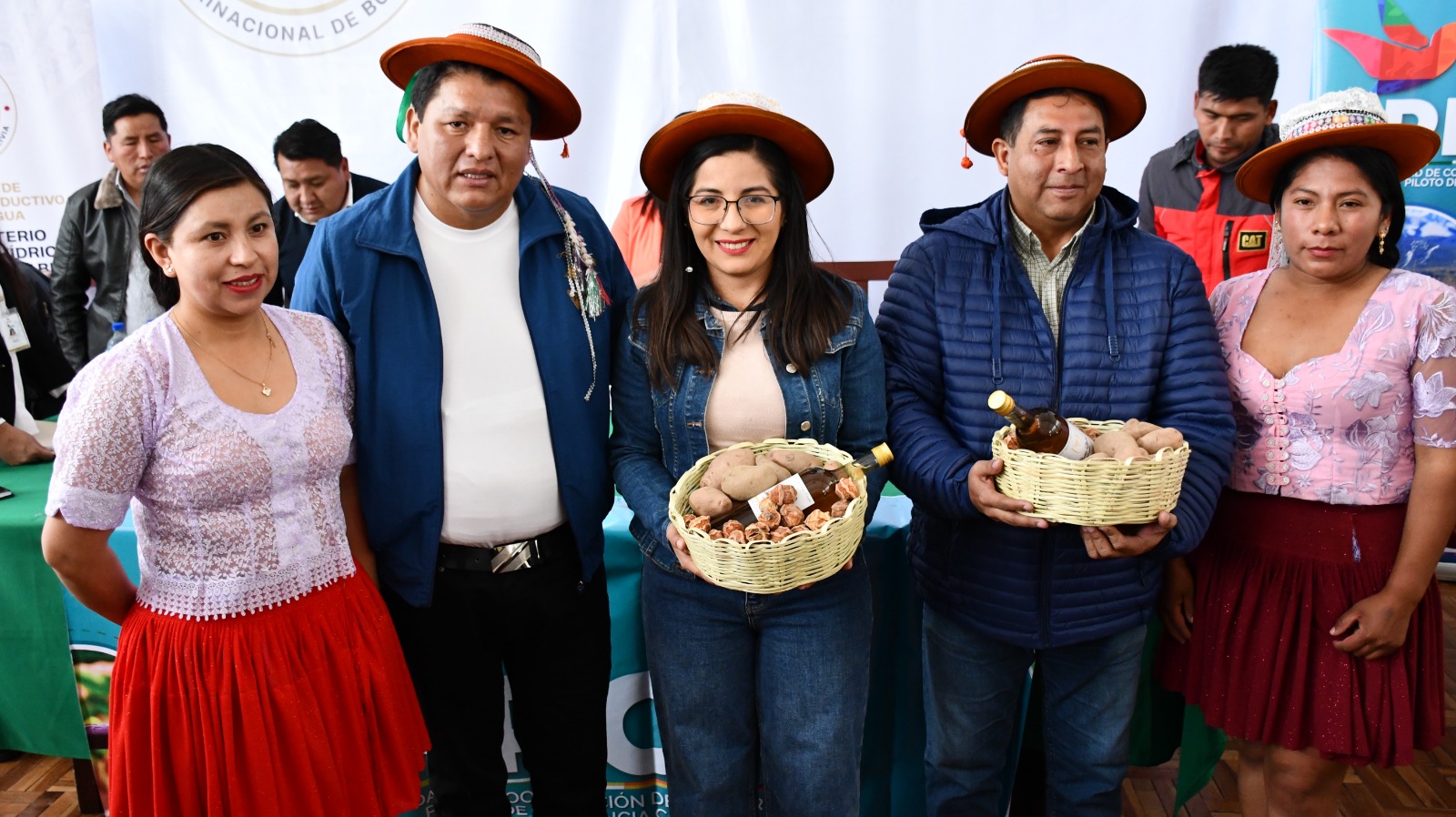 Gobierno nacional fortalece la gestión integral del agua con la firma de seis convenios de preinversión que beneficiarán a 1.699 familias