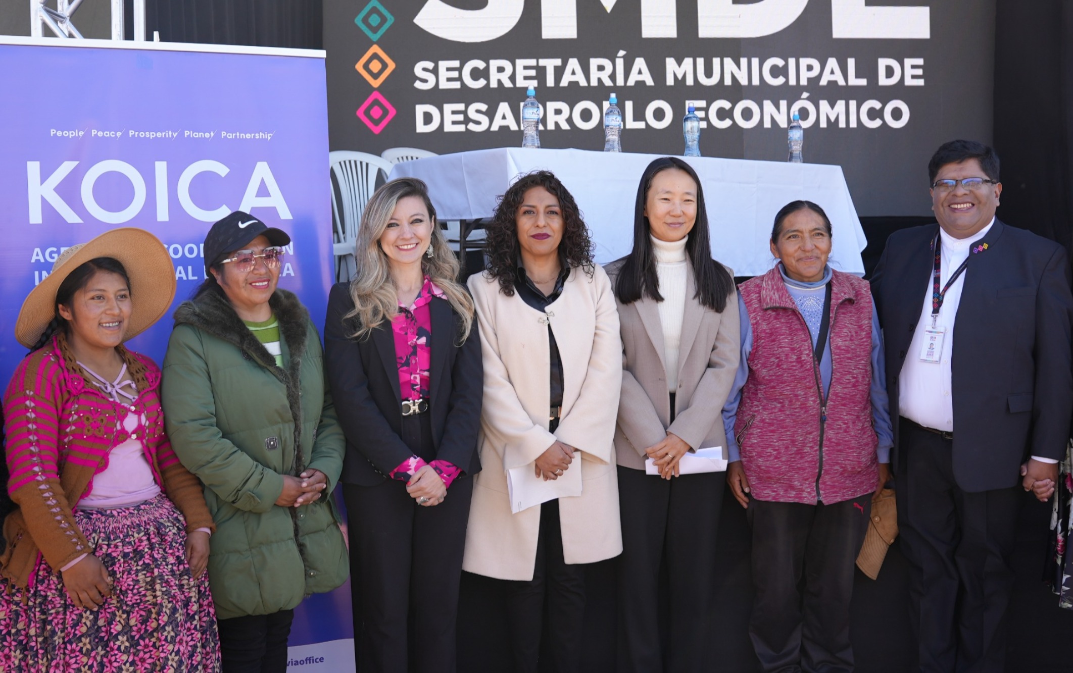El Gobierno nacional, KOICA y ONU Mujeres entregan equipamiento industrial a 193 unidades productivas lideradas por mujeres en El Alto y Viacha