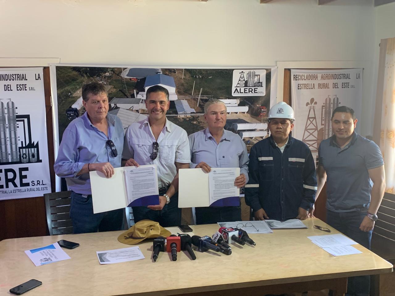 Gobierno y la empresa ALERE S.R.L. firman convenio para impulsar la producción de diésel local para el agro cruceño