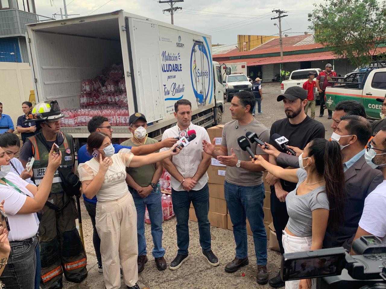 El Gobierno refuerza el apoyo en Barrio Lindo con un nuevo lote de insumos entregado a la Gobernación cruceña para bomberos y familias afectadas
