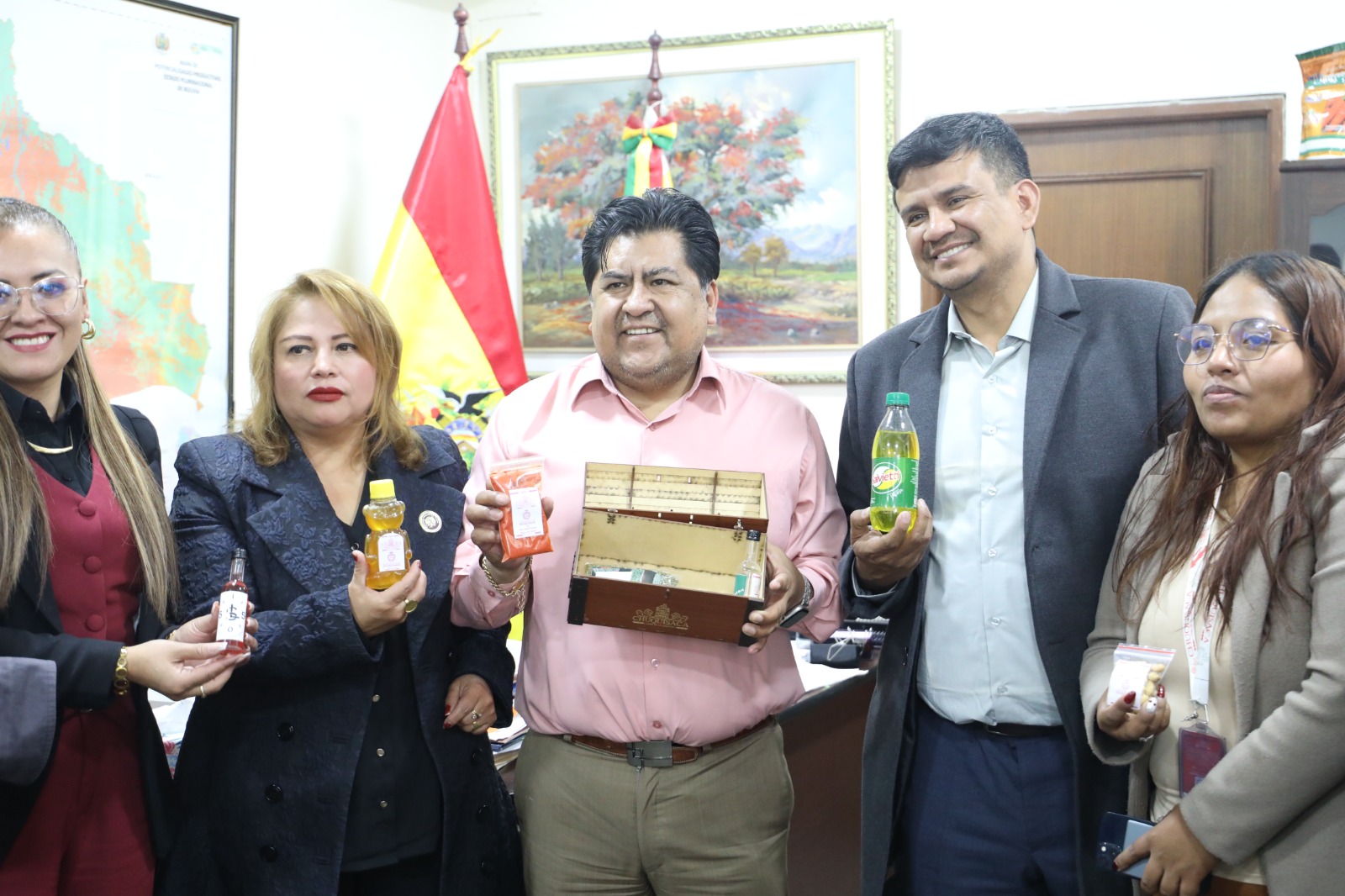 El Ministerio de Producción Sostenible y la Gobernación de Chuquisaca coordinan acciones para impulsar el sector agropecuario regional