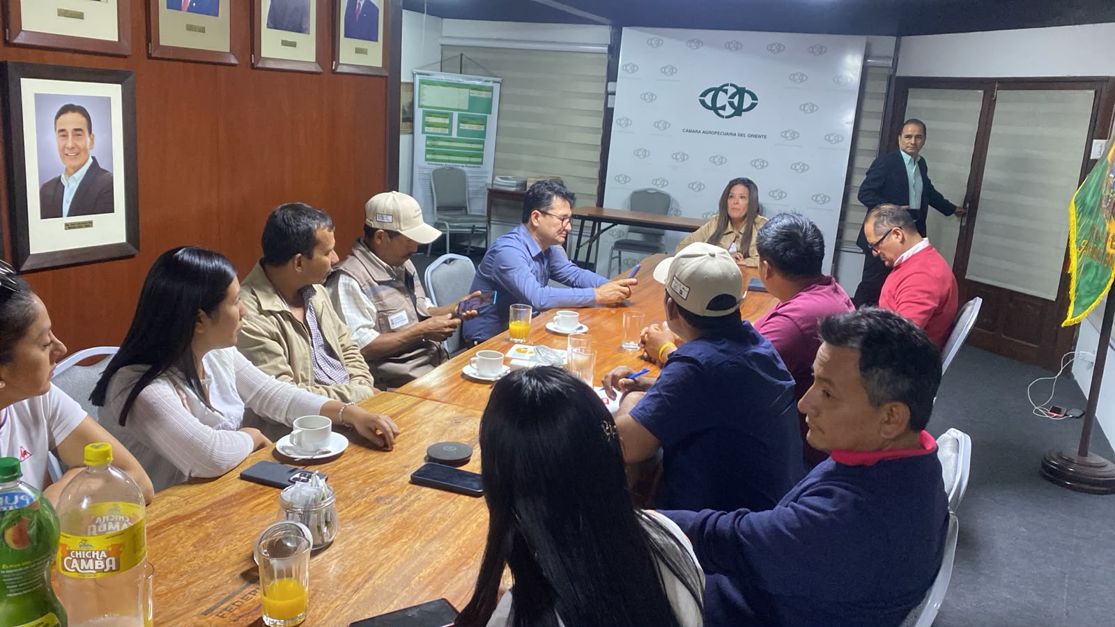 El Gobierno articula alianza estratégica con la CAO y apicultores del Chaco para impulsar la producción y exportación de miel