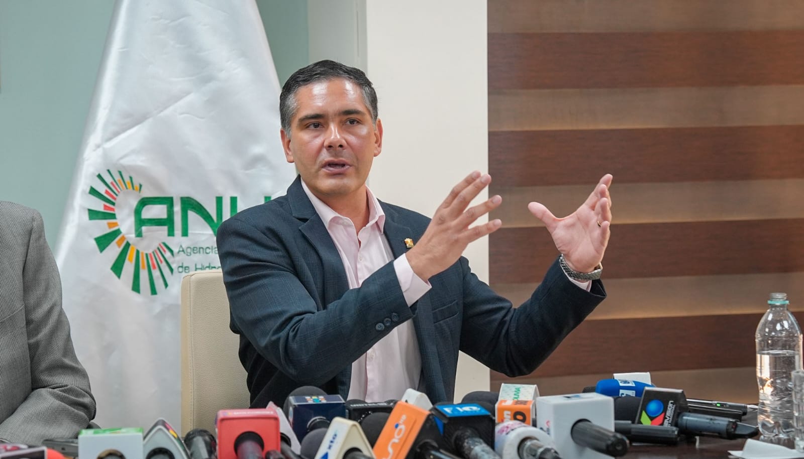 Gobierno ratifica la estabilidad laboral de los guardaparques del país y anuncia el fortalecimiento del SERNAP con mayor equipamiento e inversión ambiental