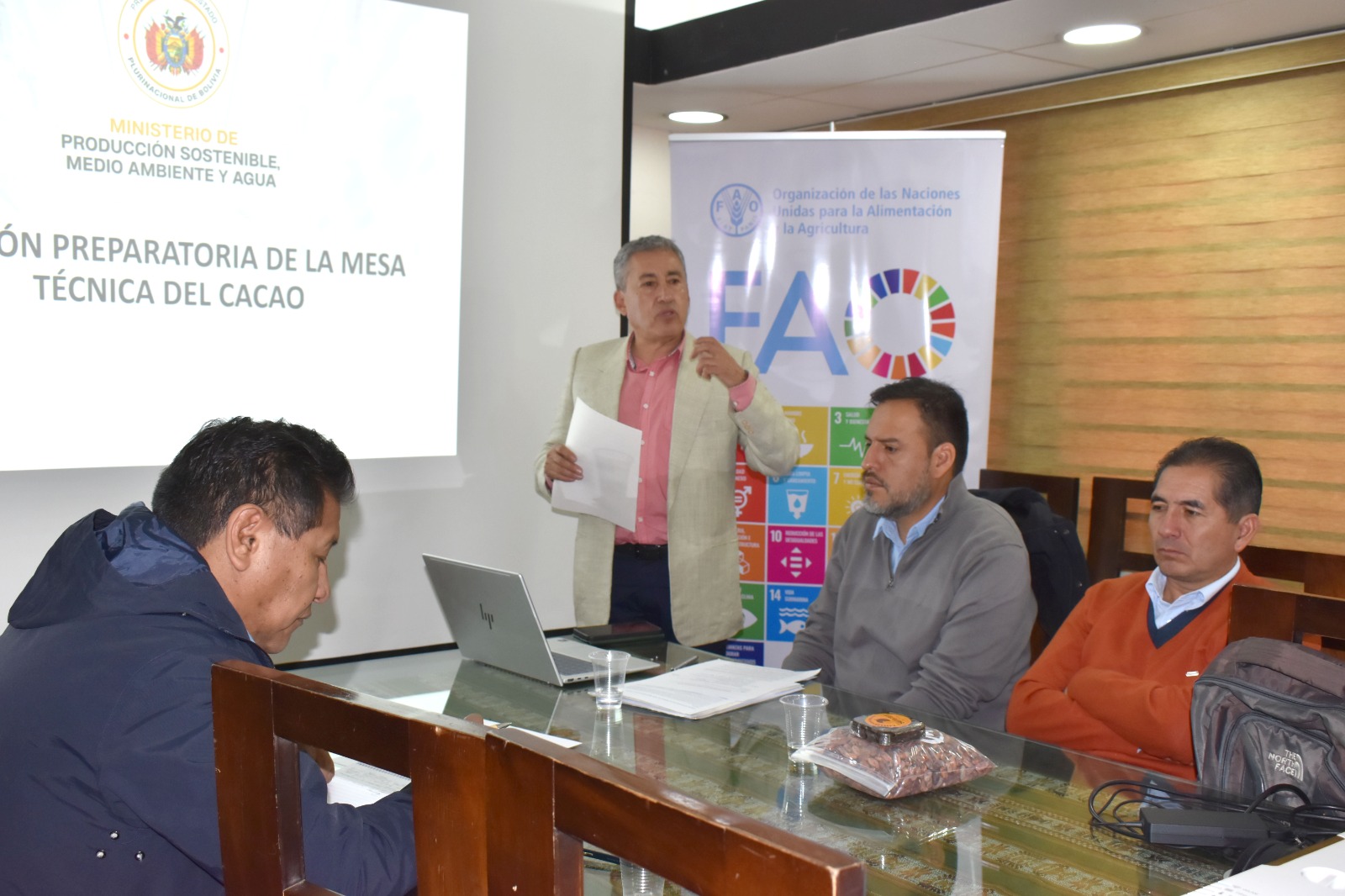 Gobierno impulsa la Mesa Técnica del Cacao para articular el Programa Nacional 2026 y potenciar las exportaciones