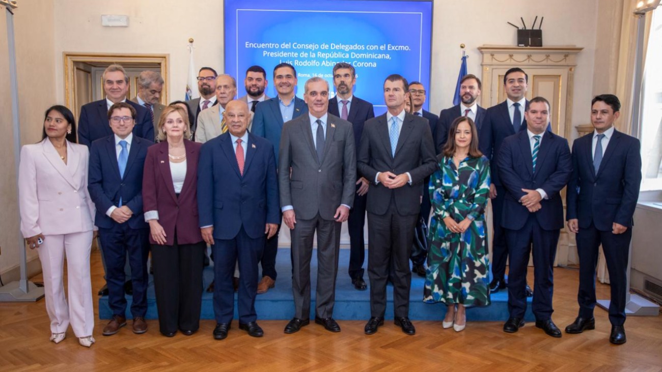 El ministro Óscar Mario Justiniano presenta la nueva estrategia de desarrollo y apertura a inversiones de Bolivia ante el IILA