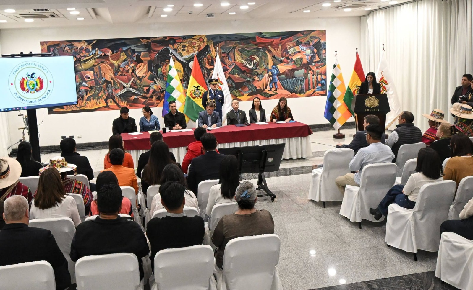 Con un histórico plan de saneamiento rural el Gobierno presenta programa que beneficiará a más de 5.600 familias en el Norte de Potosí
