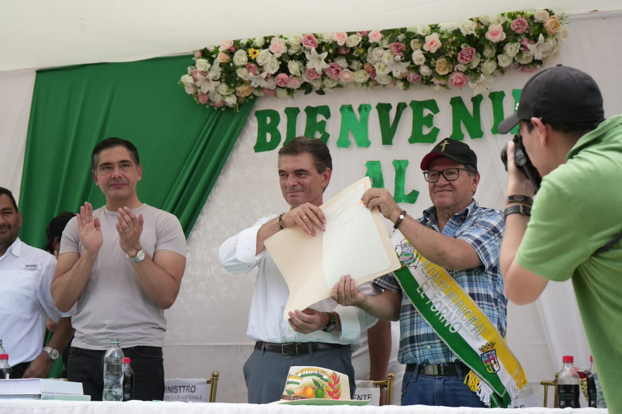 Presidente Paz promulga ley de prioridad nacional para la reconstrucción de zonas afectadas por desastres en El Torno y anuncia obras de protección por Bs 8,3 millones